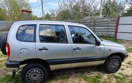 Chevrolet Niva I рестайлинг, 2005 год, 700 000 рублей, 1 фотография