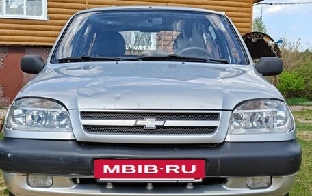 Chevrolet Niva I рестайлинг, 2005 год, 700 000 рублей, 4 фотография
