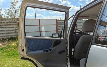 Chevrolet Niva I рестайлинг, 2005 год, 700 000 рублей, 12 фотография