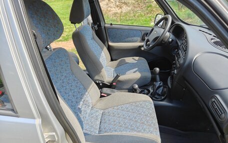 Chevrolet Niva I рестайлинг, 2005 год, 700 000 рублей, 19 фотография
