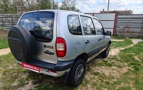 Chevrolet Niva I рестайлинг, 2005 год, 700 000 рублей, 2 фотография