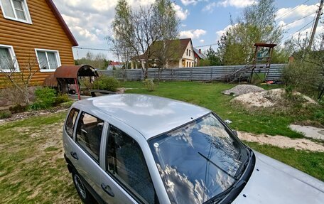 Chevrolet Niva I рестайлинг, 2005 год, 700 000 рублей, 23 фотография