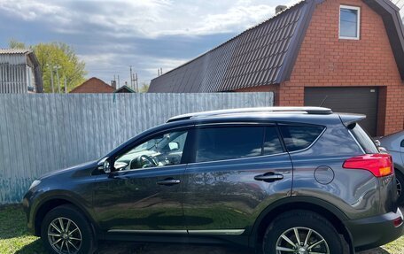 Toyota RAV4, 2014 год, 1 900 000 рублей, 3 фотография