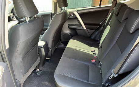 Toyota RAV4, 2014 год, 1 900 000 рублей, 19 фотография
