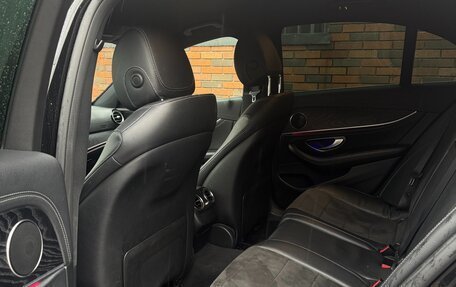 Mercedes-Benz E-Класс, 2019 год, 2 999 999 рублей, 7 фотография