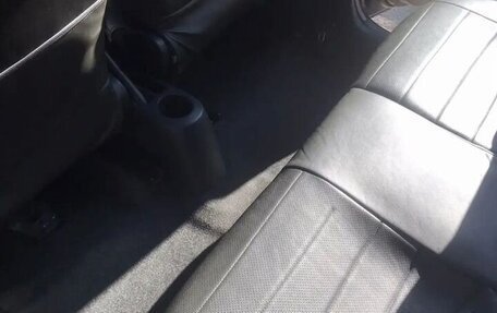 Toyota Yaris III рестайлинг, 2006 год, 450 000 рублей, 7 фотография