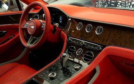 Bentley Continental GT, 2025 год, 39 700 000 рублей, 9 фотография