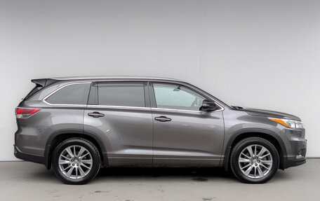 Toyota Highlander III, 2015 год, 3 399 000 рублей, 4 фотография