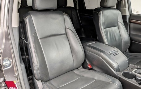 Toyota Highlander III, 2015 год, 3 399 000 рублей, 26 фотография