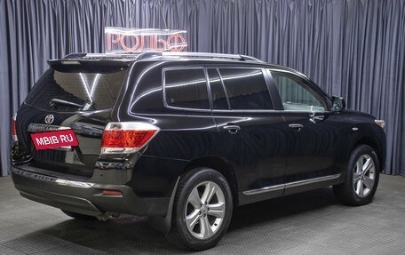 Toyota Highlander III, 2011 год, 2 198 000 рублей, 5 фотография
