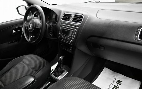 Volkswagen Polo VI (EU Market), 2013 год, 945 000 рублей, 14 фотография