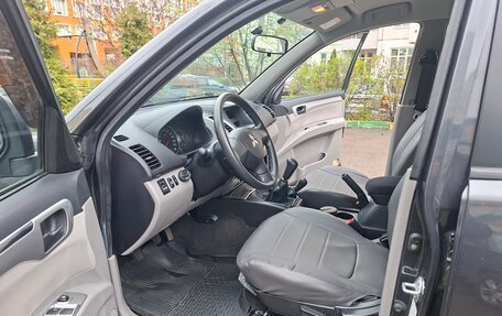 Mitsubishi Pajero Sport II рестайлинг, 2011 год, 2 490 000 рублей, 21 фотография