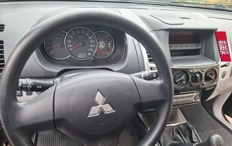 Mitsubishi Pajero Sport II рестайлинг, 2011 год, 2 490 000 рублей, 24 фотография