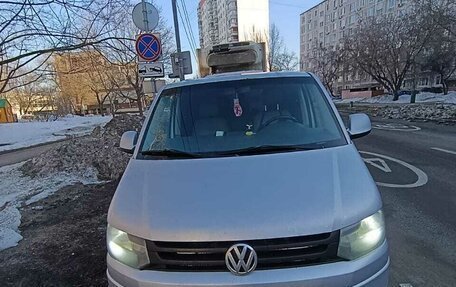 Volkswagen Caravelle T5, 2010 год, 1 800 000 рублей, 1 фотография