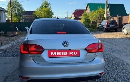Volkswagen Jetta VI, 2013 год, 1 100 000 рублей, 2 фотография