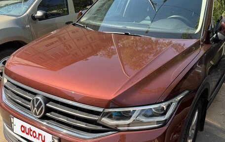 Volkswagen Tiguan II, 2021 год, 3 500 000 рублей, 2 фотография