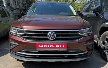 Volkswagen Tiguan II, 2021 год, 3 500 000 рублей, 5 фотография