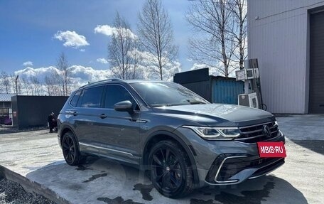 Volkswagen Tiguan II, 2021 год, 3 800 000 рублей, 5 фотография