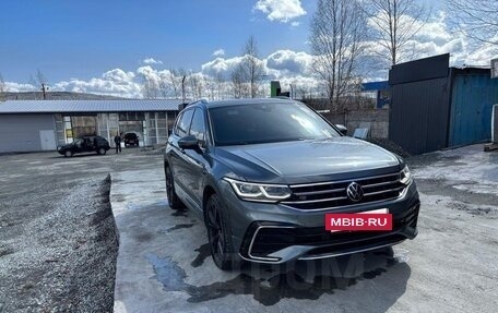 Volkswagen Tiguan II, 2021 год, 3 800 000 рублей, 4 фотография
