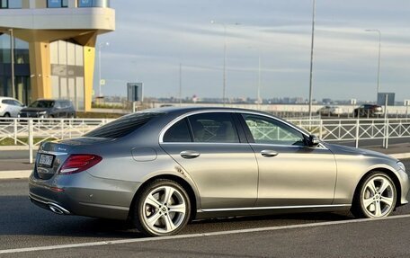 Mercedes-Benz E-Класс, 2017 год, 3 190 000 рублей, 12 фотография