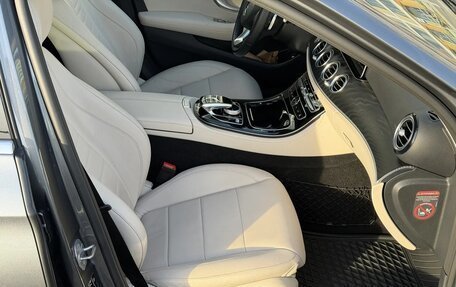Mercedes-Benz E-Класс, 2017 год, 3 190 000 рублей, 17 фотография