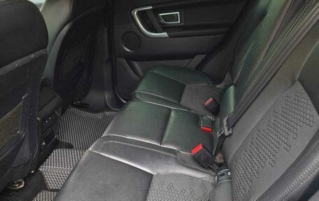 Land Rover Discovery Sport I рестайлинг, 2015 год, 2 250 000 рублей, 3 фотография