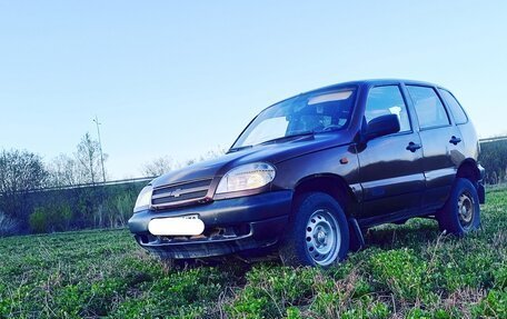 Chevrolet Niva I рестайлинг, 2004 год, 185 000 рублей, 6 фотография
