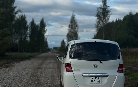 Honda Freed I, 2011 год, 1 130 000 рублей, 2 фотография