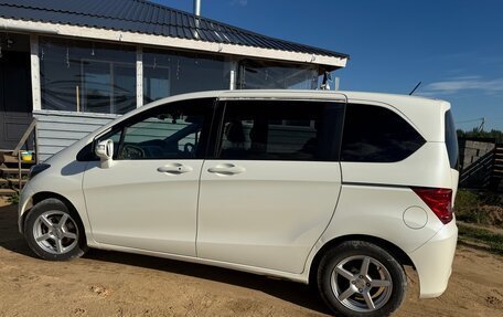 Honda Freed I, 2011 год, 1 130 000 рублей, 3 фотография