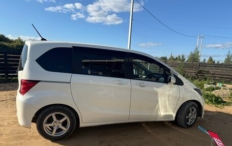 Honda Freed I, 2011 год, 1 130 000 рублей, 5 фотография