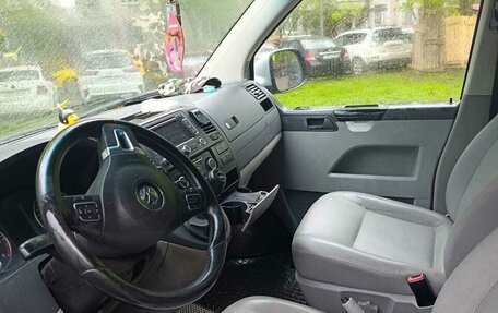 Volkswagen Caravelle T5, 2010 год, 1 800 000 рублей, 7 фотография