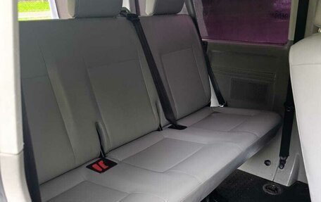 Volkswagen Caravelle T5, 2010 год, 1 800 000 рублей, 8 фотография