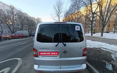 Volkswagen Caravelle T5, 2010 год, 1 800 000 рублей, 2 фотография