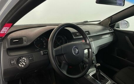 Volkswagen Passat B6, 2005 год, 304 000 рублей, 8 фотография