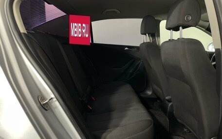 Volkswagen Passat B6, 2005 год, 304 000 рублей, 18 фотография