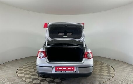 Volkswagen Passat B6, 2005 год, 304 000 рублей, 7 фотография