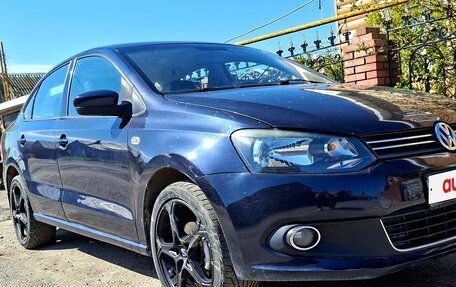 Volkswagen Polo VI (EU Market), 2013 год, 650 000 рублей, 2 фотография