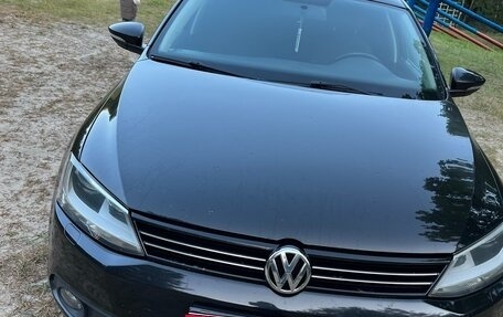 Volkswagen Jetta VI, 2011 год, 850 000 рублей, 3 фотография