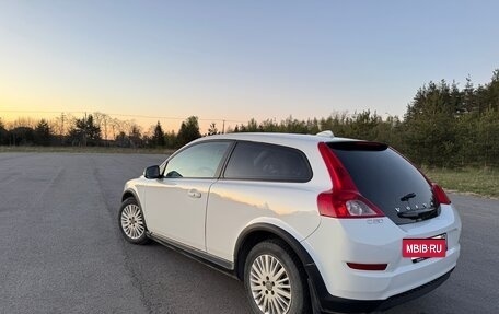 Volvo C30 I рестайлинг, 2011 год, 750 000 рублей, 3 фотография