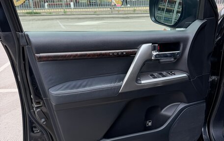 Toyota Land Cruiser 200, 2013 год, 4 000 000 рублей, 24 фотография