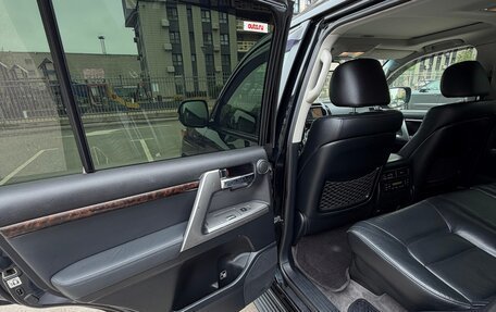 Toyota Land Cruiser 200, 2013 год, 4 000 000 рублей, 23 фотография