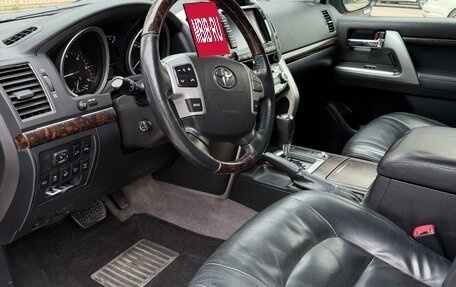 Toyota Land Cruiser 200, 2013 год, 4 000 000 рублей, 8 фотография
