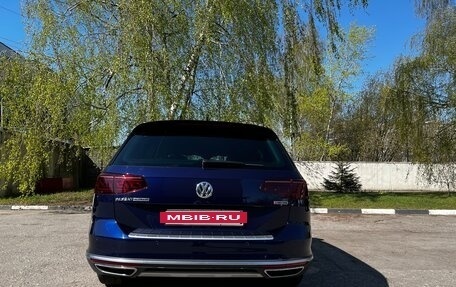 Volkswagen Passat B8 рестайлинг, 2018 год, 3 300 000 рублей, 9 фотография
