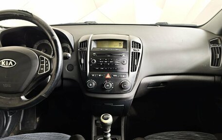 KIA cee'd I рестайлинг, 2008 год, 400 000 рублей, 13 фотография