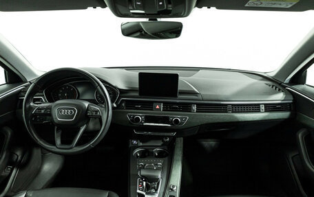 Audi A4, 2018 год, 2 099 700 рублей, 13 фотография