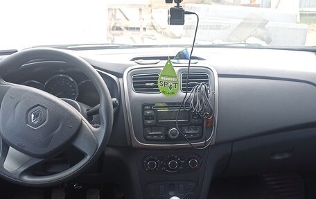 Renault Logan II, 2015 год, 550 000 рублей, 8 фотография