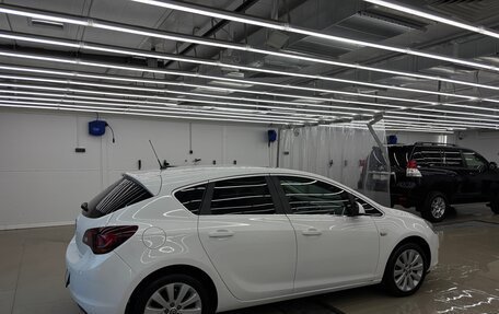 Opel Astra J, 2012 год, 760 000 рублей, 3 фотография