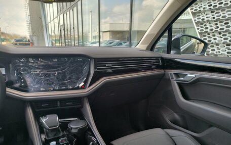 Volkswagen Touareg III, 2025 год, 8 180 000 рублей, 26 фотография