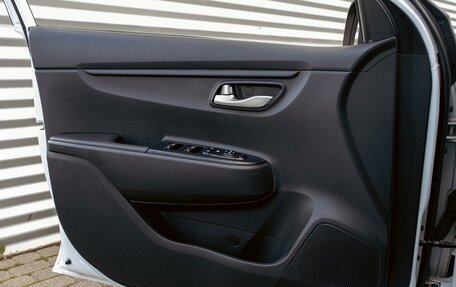 KIA Rio IV, 2021 год, 1 395 000 рублей, 12 фотография