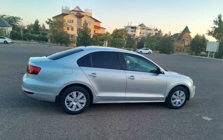 Volkswagen Jetta VI, 2013 год, 920 000 рублей, 4 фотография